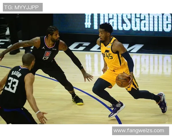 快船与爵士激战正酣直播结果揭晓精彩瞬间回顾与分析